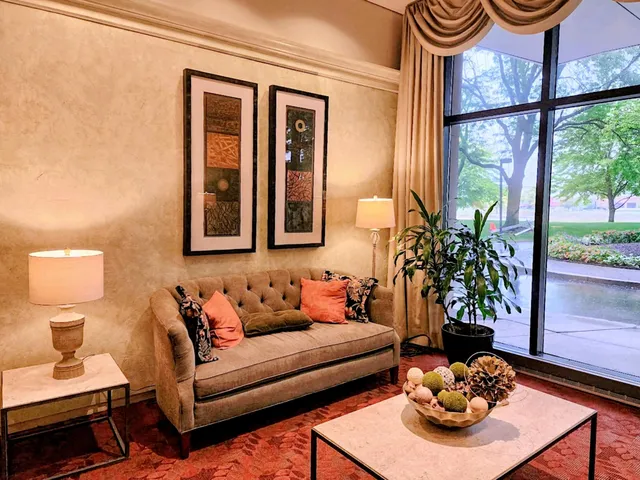 $224,000 | 5000 Town Centre, Unit 1404, Southfield, MI 48075