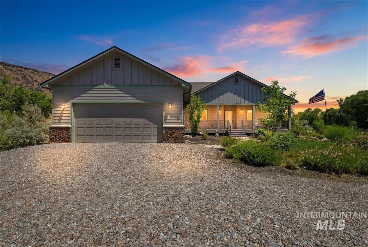 10250 Airpark Loop Road Melba, ID 83641 - Photo 2 of 50