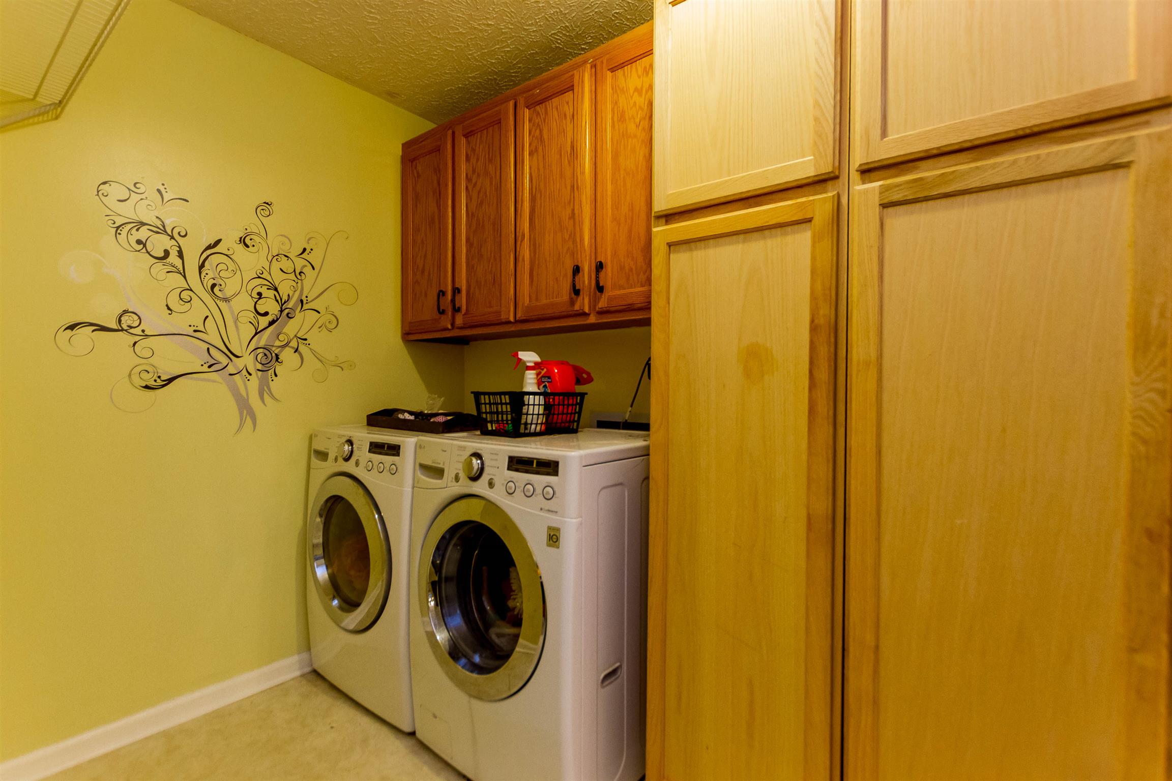 1941 Bradbury Road Adams, TN 37010 - Photo 20 of 30 a utility room with dryer and washer