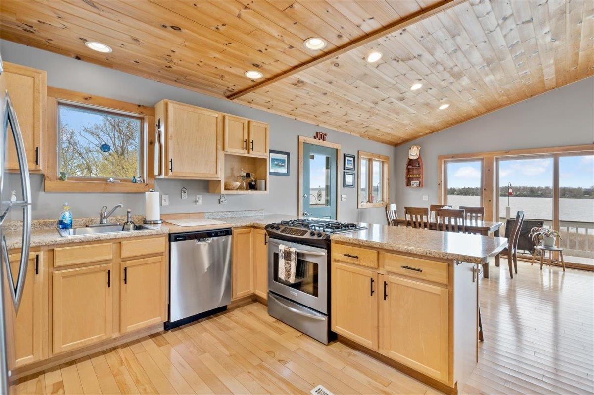 68 White Cap Road Colchester, VT 05446 - Photo 12 of 28