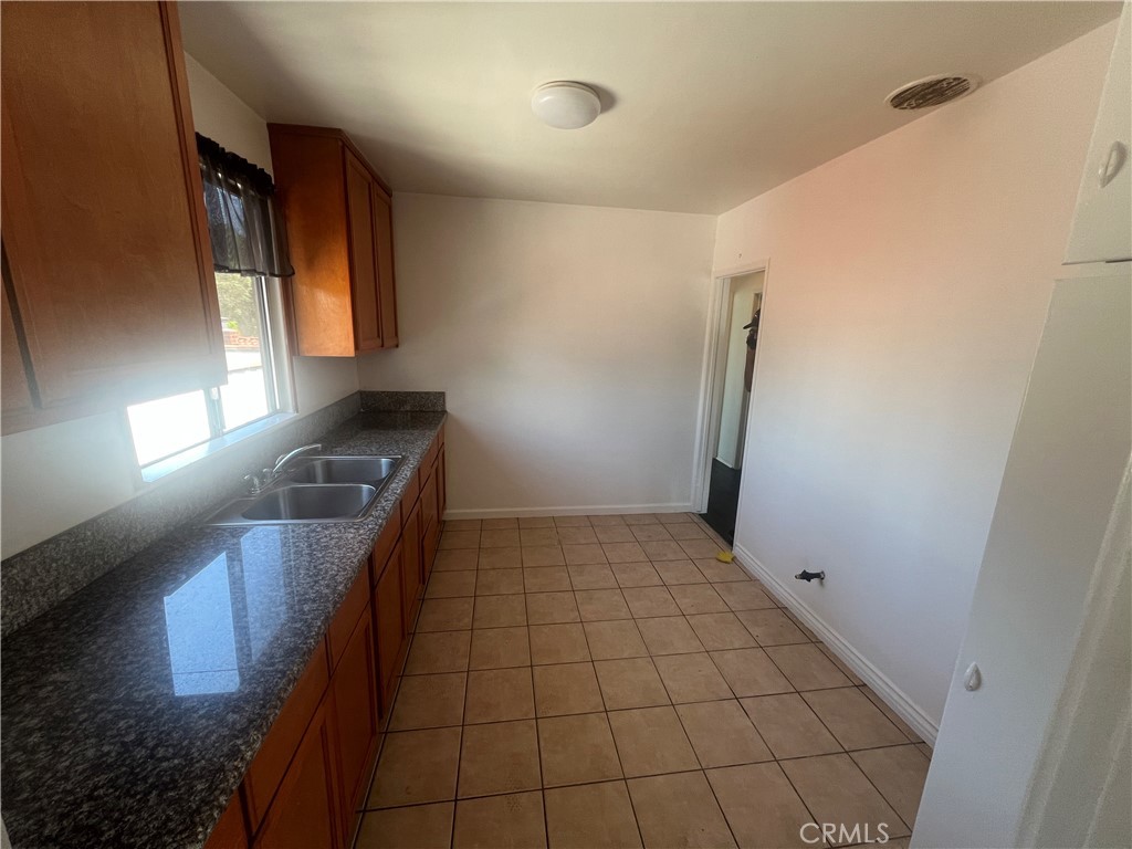 1980 Chestnut Avenue Long Beach, CA 90806 - Photo 12 of 18