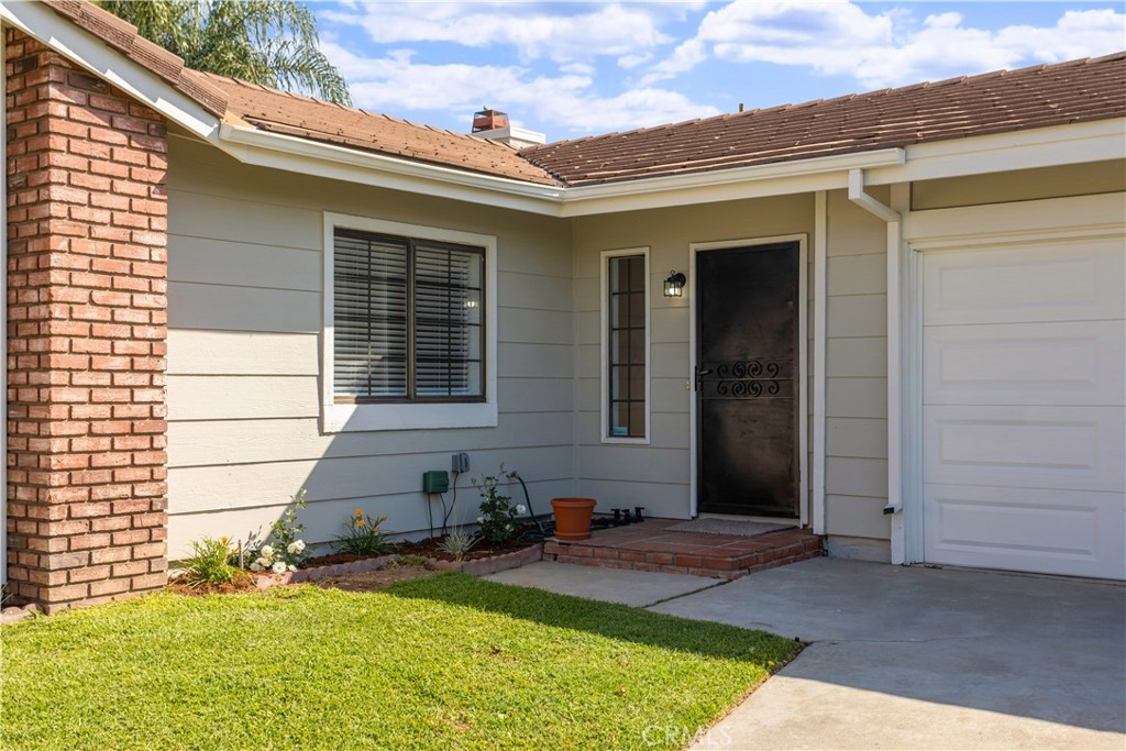 4185 Lodi Place Riverside, CA 92505 - Photo 3 of 40