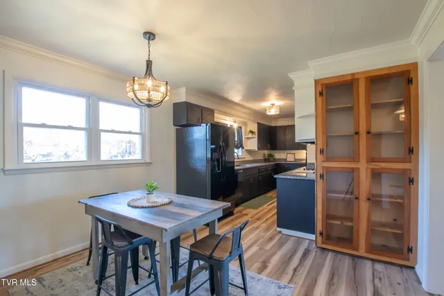 $349,900 | 334 Sinking Springs Road, Bristol, TN 37620