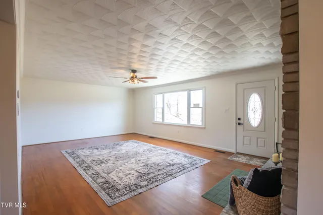 $349,900 | 334 Sinking Springs Road, Bristol, TN 37620