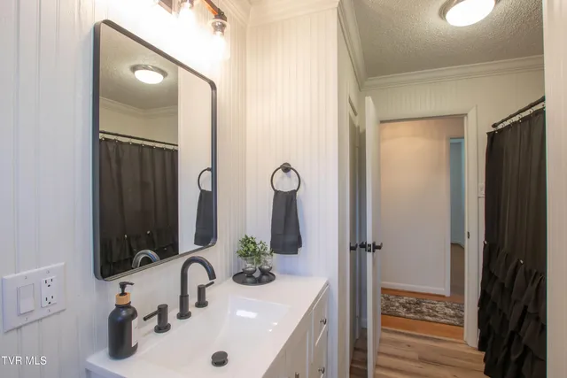 $349,900 | 334 Sinking Springs Road, Bristol, TN 37620