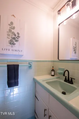 $349,900 | 334 Sinking Springs Road, Bristol, TN 37620