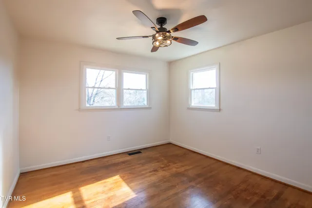 $349,900 | 334 Sinking Springs Road, Bristol, TN 37620