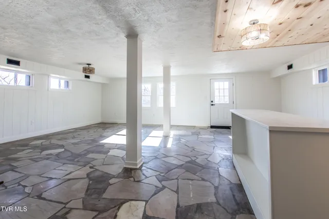 $349,900 | 334 Sinking Springs Road, Bristol, TN 37620