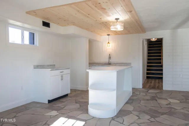 $349,900 | 334 Sinking Springs Road, Bristol, TN 37620