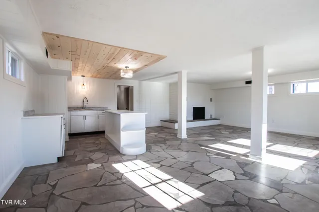 $349,900 | 334 Sinking Springs Road, Bristol, TN 37620