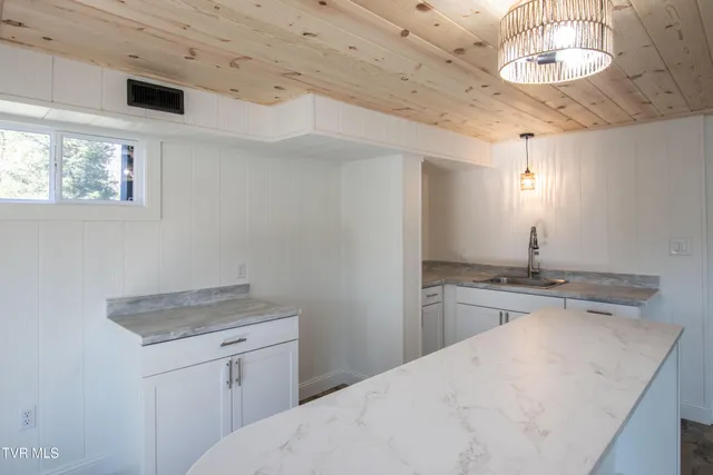 $349,900 | 334 Sinking Springs Road, Bristol, TN 37620