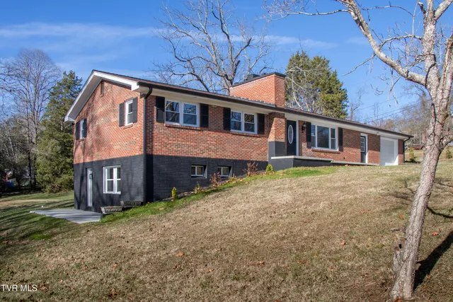 $349,900 | 334 Sinking Springs Road, Bristol, TN 37620