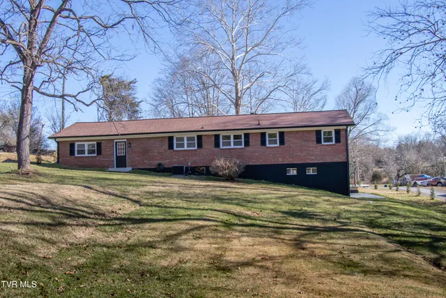 $349,900 | 334 Sinking Springs Road, Bristol, TN 37620