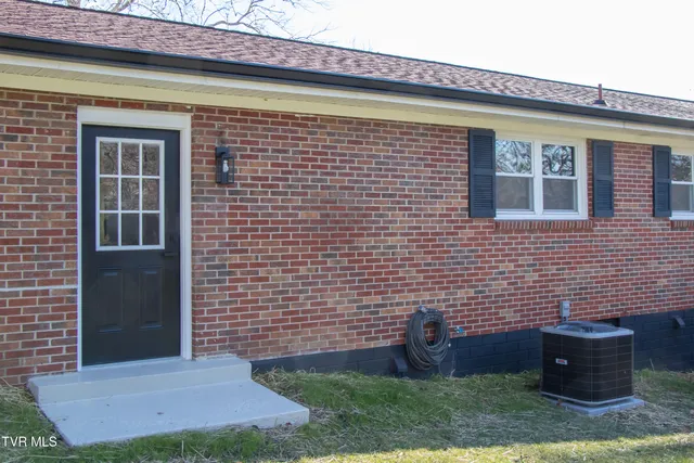 $349,900 | 334 Sinking Springs Road, Bristol, TN 37620