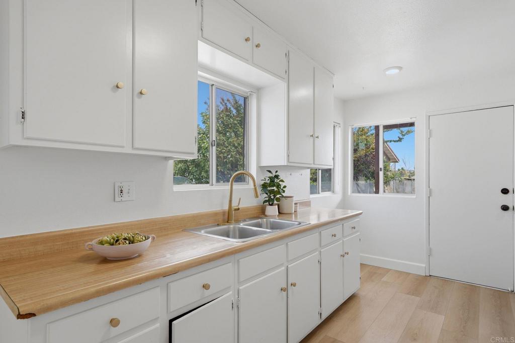 2905 Ridgeway Drive National City, CA 91950 - Photo 9 of 44
