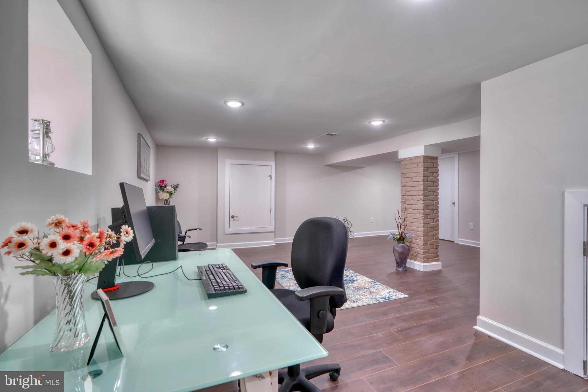 231 Mallow Hill Road Baltimore, MD 21229 - Photo 40 of 48 a view of a workspace with furniture