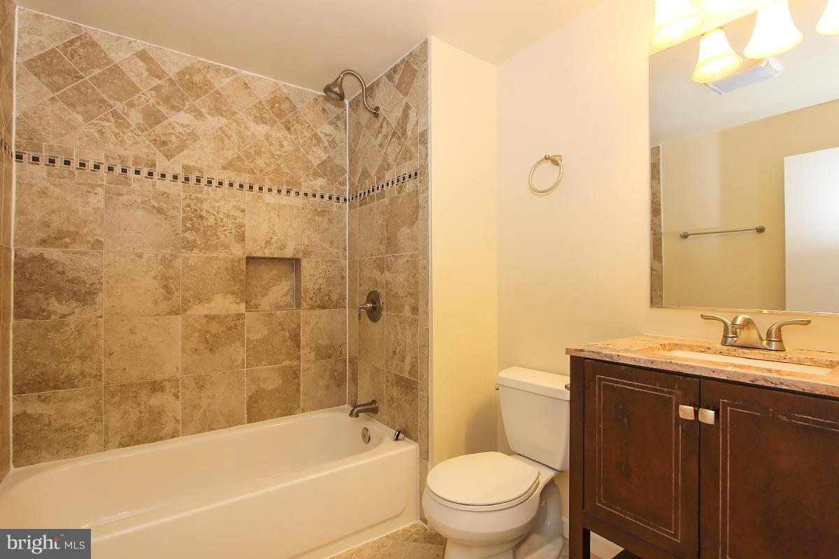 8904 Victoria Road Springfield, VA 22151 - Photo 28 of 30 Bath