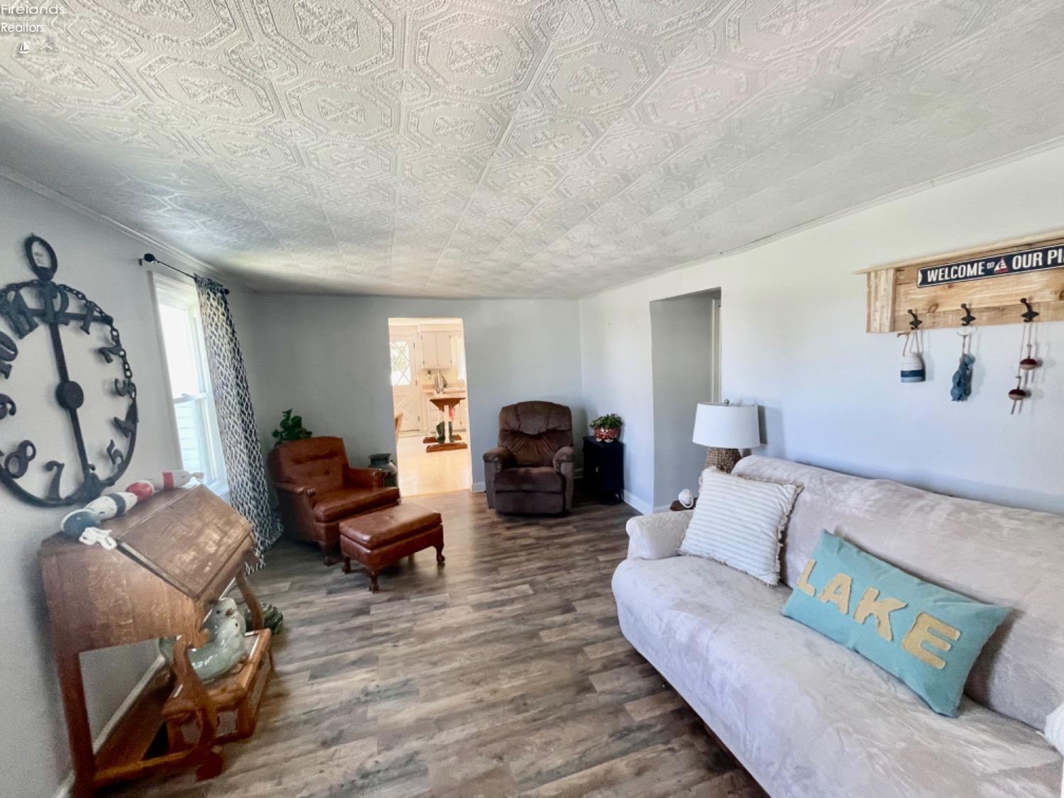 4625 North Skipper Road Oak Harbor, OH 43449 - Photo 10 of 39 Gallery Image 10