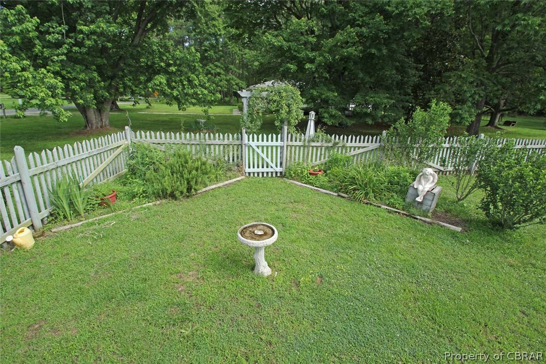 4115 Bluff Point Road Kilmarnock, VA 22482 - Photo 19 of 22