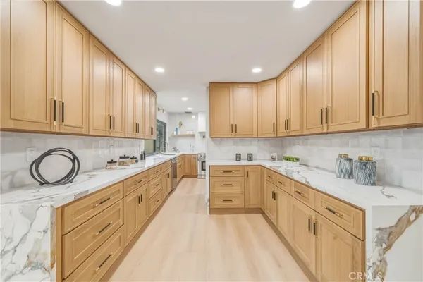 $2,299,000 | 15335 Seine Circle, Irvine, CA 92604