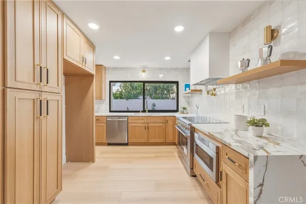 $2,299,000 | 15335 Seine Circle, Irvine, CA 92604