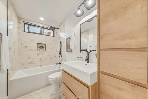 $2,299,000 | 15335 Seine Circle, Irvine, CA 92604