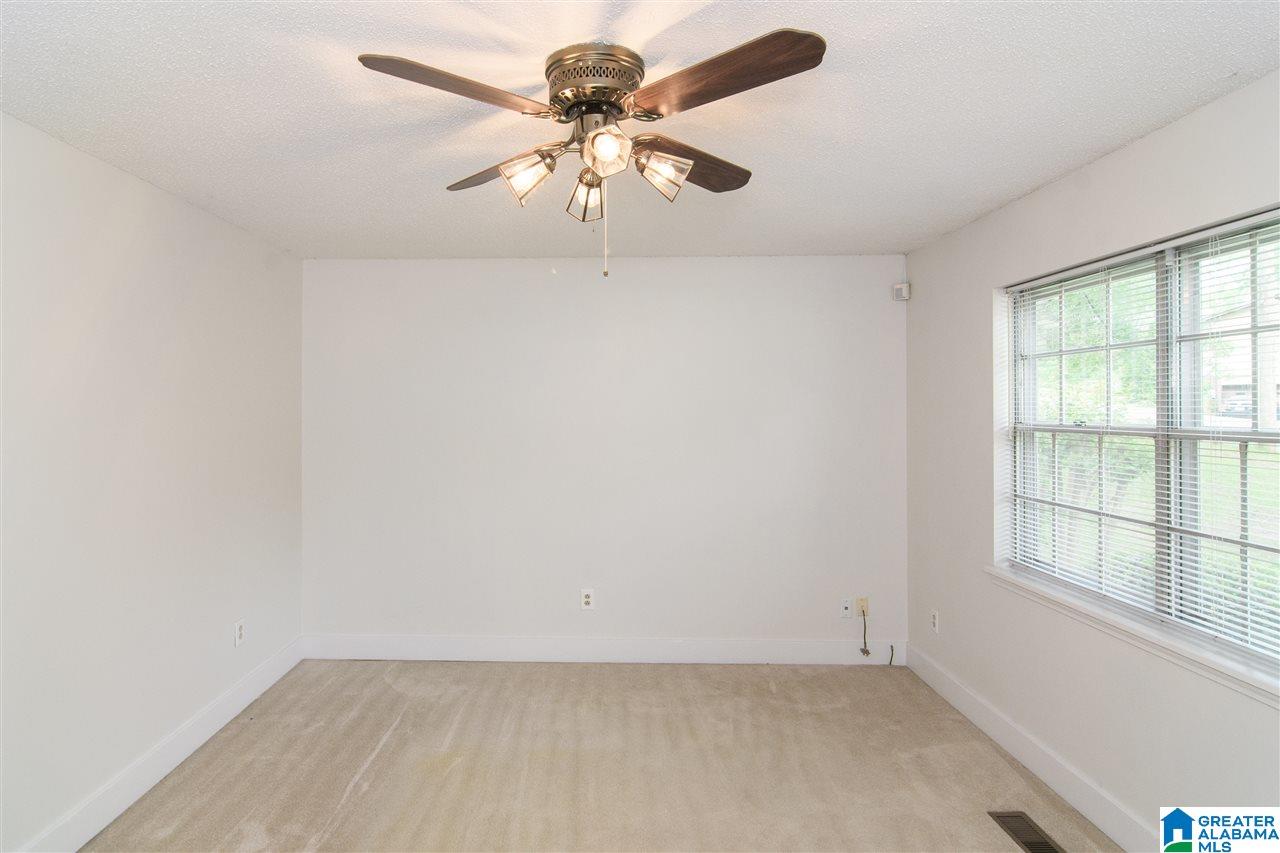548 Overhill Drive Pelham, AL 35124 - Photo 3 of 32