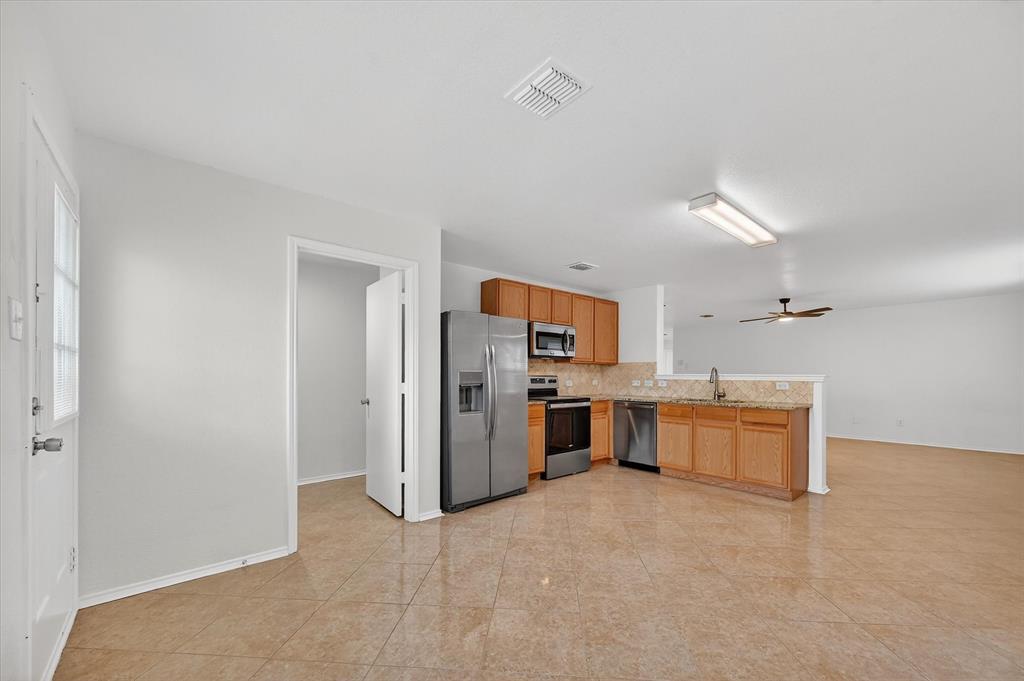 1312 Riviera Drive Princeton, TX 75407 - Photo 8 of 33