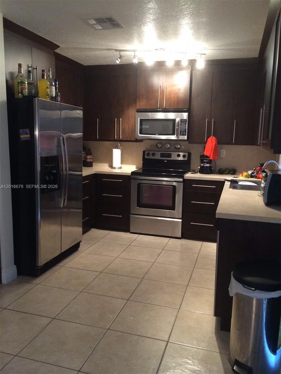 10026 Southwest 162nd Path Miami, FL 33196 - Photo 5 of 30