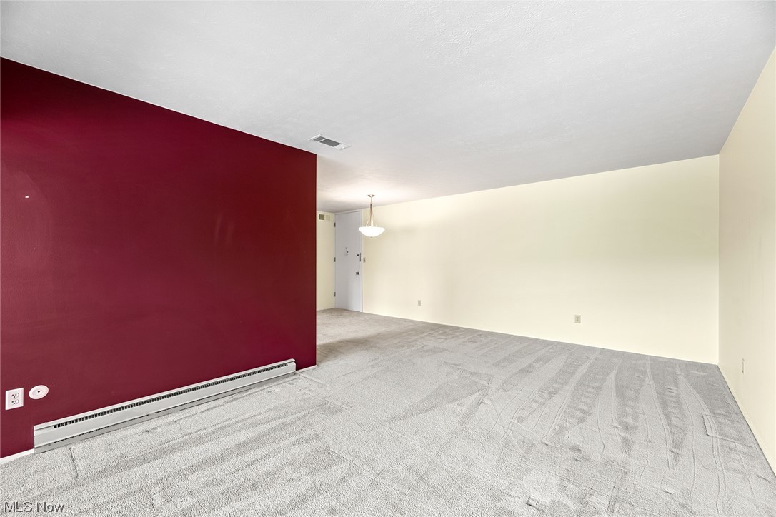 3066 Kent Road, Unit 409 Stow, OH 44224 - Photo 7 of 35 Living Room