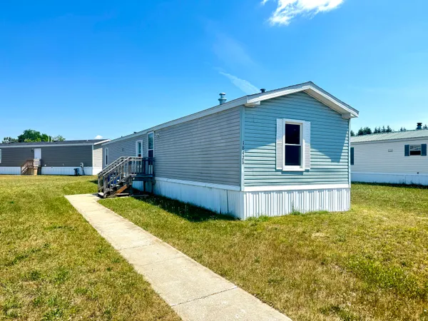 $32,900 | 18428 St Joseph Avenue, Unit 215, Big Rapids, MI 49307