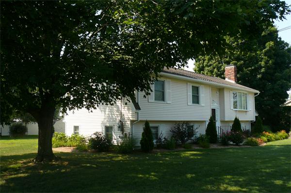 607 River Road Agawam, MA 01001 - Photo 4 of 20 Gallery Image 4