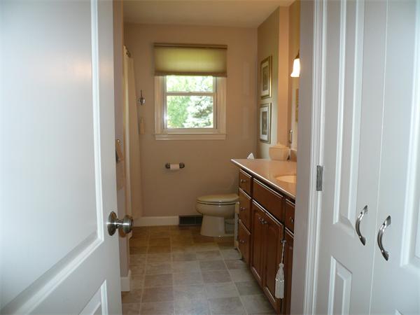 607 River Road Agawam, MA 01001 - Photo 10 of 20 Gallery Image 10
