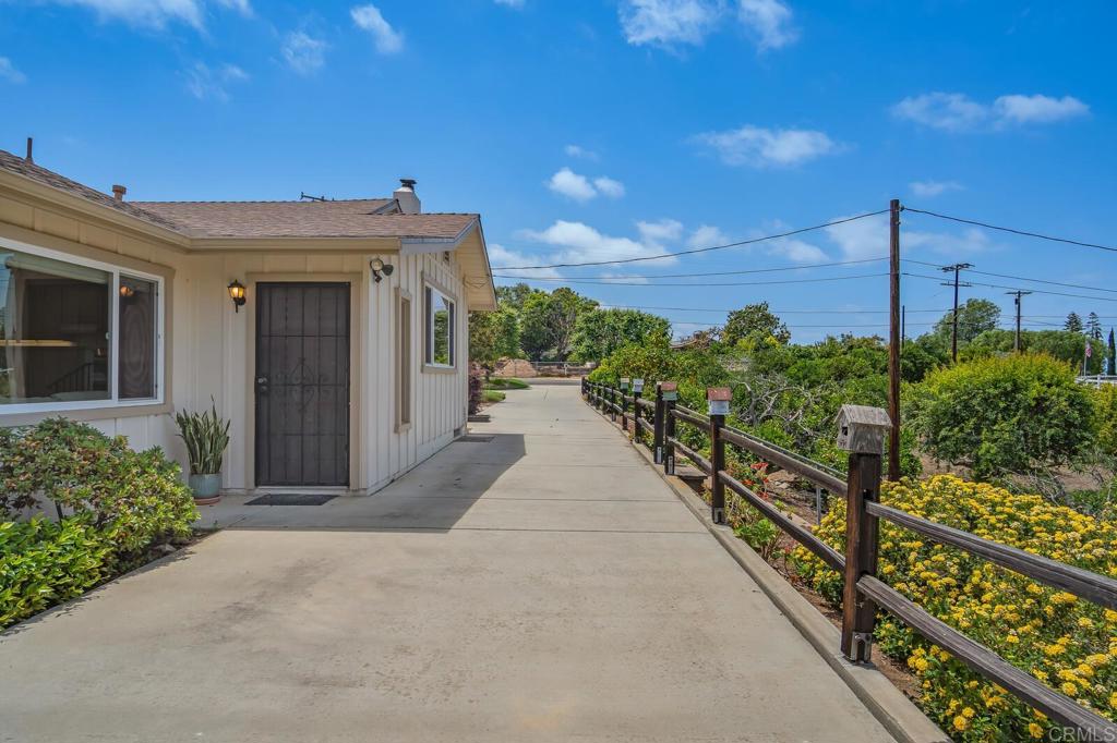 2211 Winterwarm Drive Fallbrook, CA 92028 - Photo 33 of 36