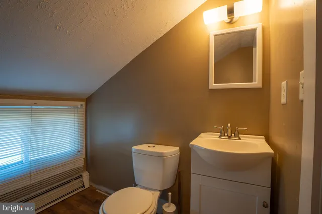 $385,000 | 86 Wildflower Road, Levittown, PA 19057