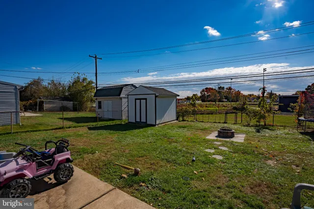 $385,000 | 86 Wildflower Road, Levittown, PA 19057