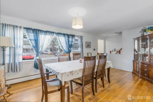 $489,900 | 138 Runyon Avenue, Middlesex, NJ 08846