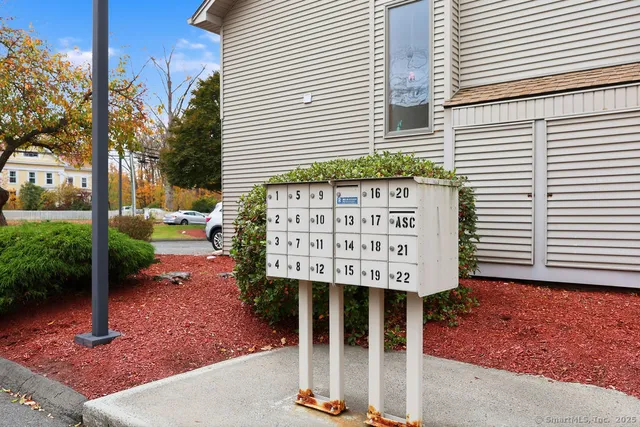 $2,200 | 25 Washington Street, Unit 20, Bristol, CT 06010
