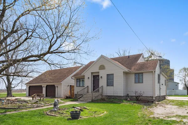 $164,987 | 105 Seiler Street, Martinton, IL 60951