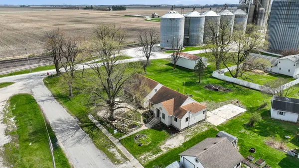 $164,987 | 105 Seiler Street, Martinton, IL 60951