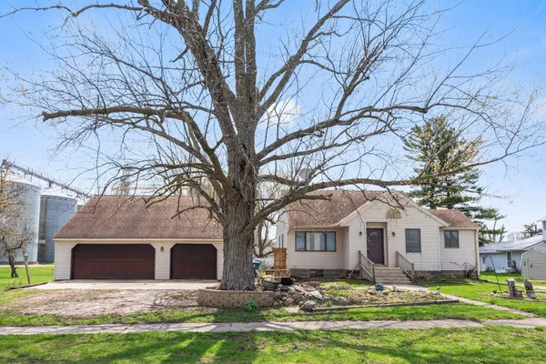 $164,987 | 105 Seiler Street, Martinton, IL 60951