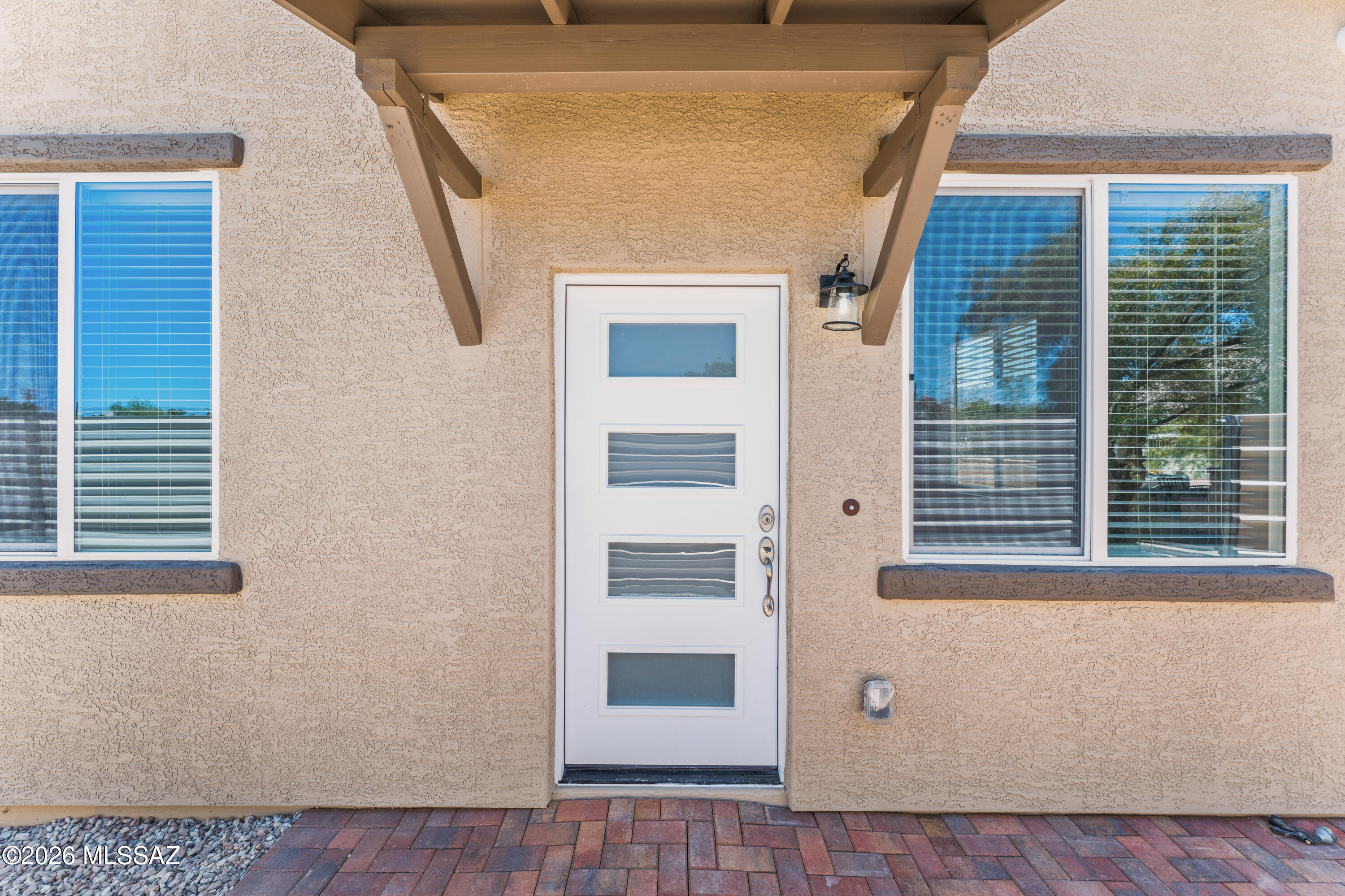 236 East 23rd Street Tucson, AZ 85713 - Photo 2 of 16 DSC04587
