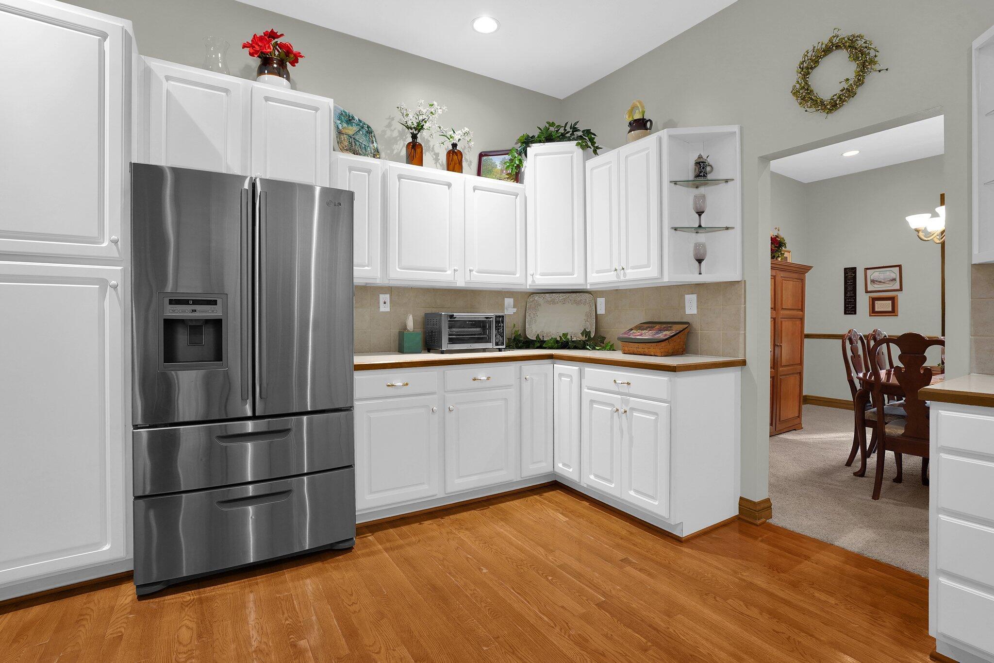 9120 York Road Southwest Etna, OH 43062 - Photo 16 of 42 Kitchen