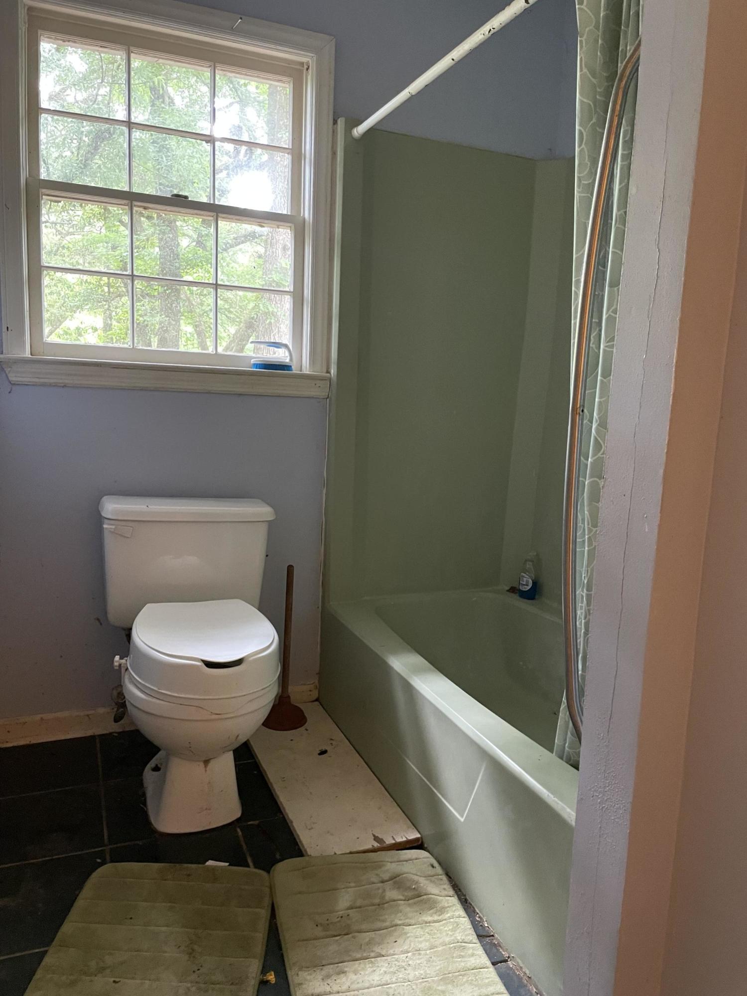 138 Water Oak Drive Ridgeville, SC 29472 - Photo 8 of 16 Owners Suite