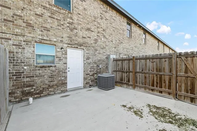 $1,025 | 1400 Humming Bird Court, Unit 4, Pharr, TX 78577