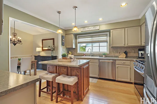$385,000 | 38 Chelsea Lane, Cary, IL 60013