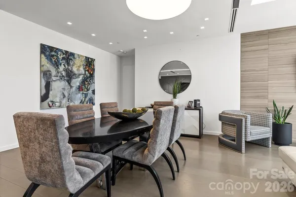 $1,825,000 | 435 South Tryon Street, Unit 901, Charlotte, NC 28202