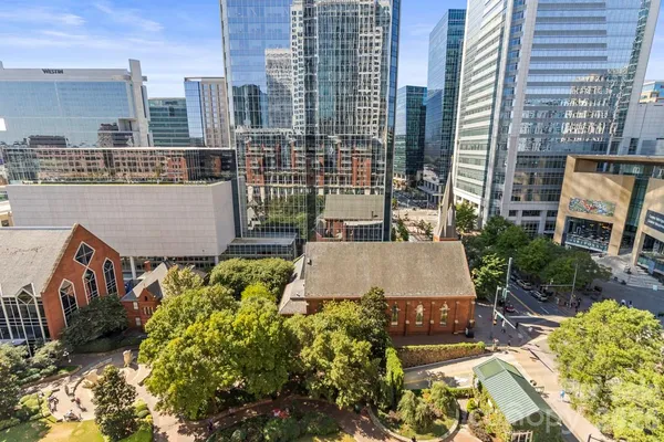 $1,825,000 | 435 South Tryon Street, Unit 901, Charlotte, NC 28202