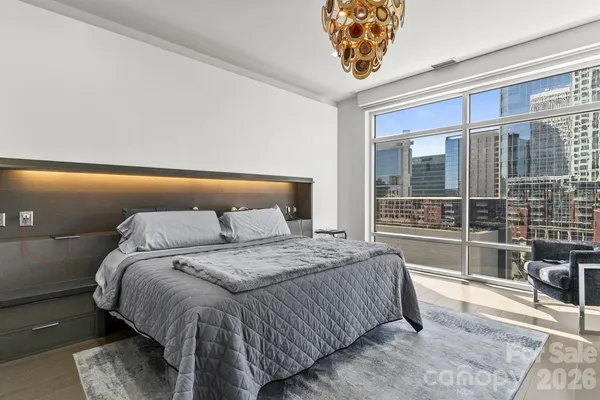 $1,825,000 | 435 South Tryon Street, Unit 901, Charlotte, NC 28202