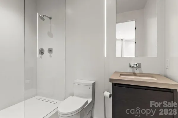 $1,825,000 | 435 South Tryon Street, Unit 901, Charlotte, NC 28202